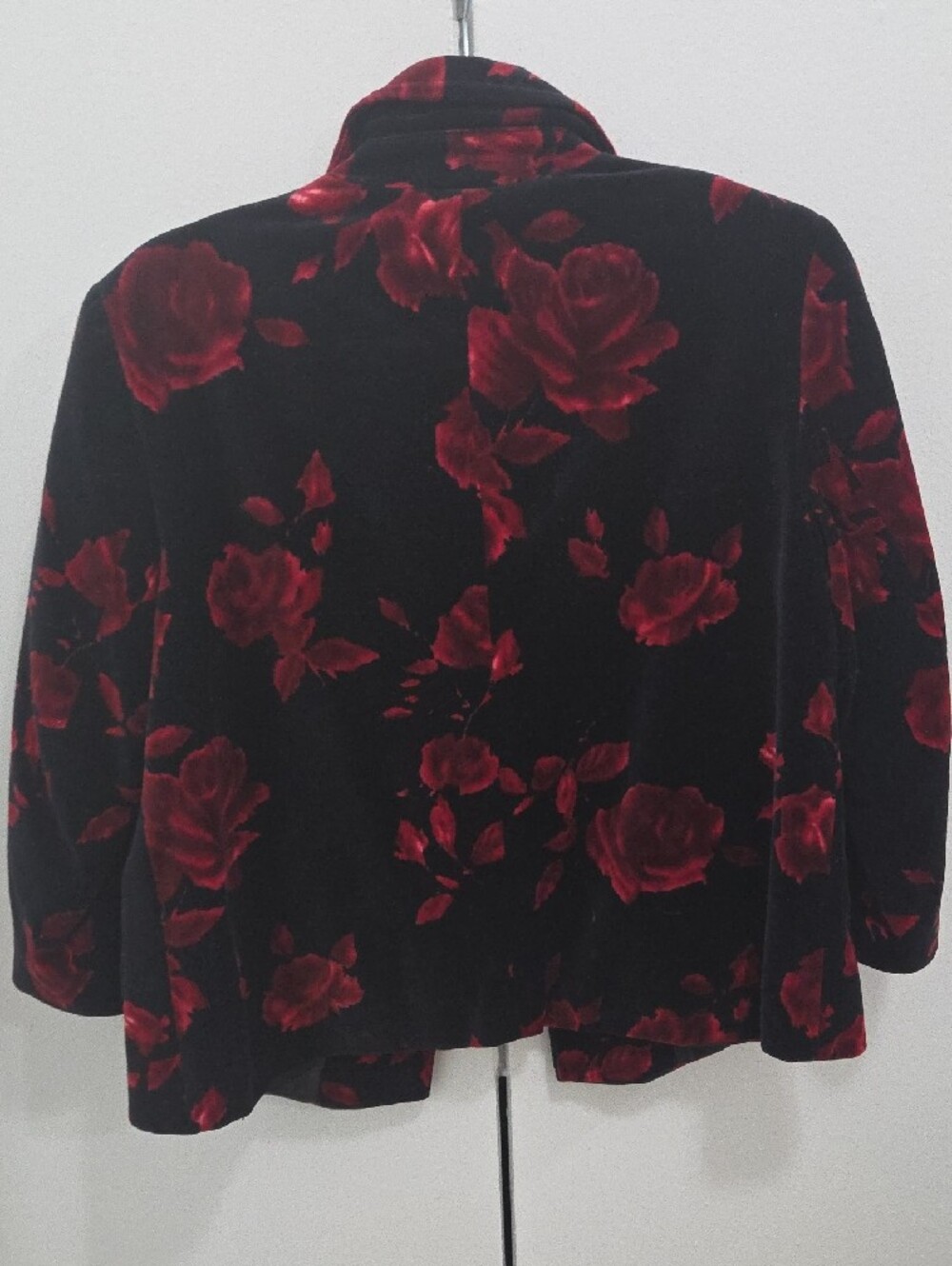 Talbots Black Velvet Blazer with Red Floral - Picture 4 of 4